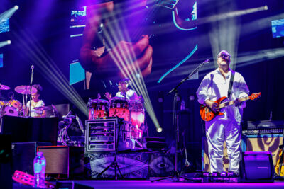 Carlos Santana - Divination Tour @ Sportpaleis, picture 3, photographed by Alex Wyckmans - FrontView Magazine
