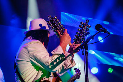 Carlos Santana - Divination Tour @ Sportpaleis, picture 10, photographed by Alex Wyckmans - FrontView Magazine