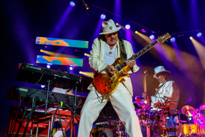 Carlos Santana - Divination Tour @ Sportpaleis, picture 18, photographed by Alex Wyckmans - FrontView Magazine