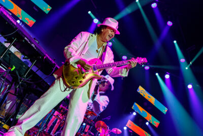 Carlos Santana - Divination Tour @ Sportpaleis, picture 19, photographed by Alex Wyckmans - FrontView Magazine
