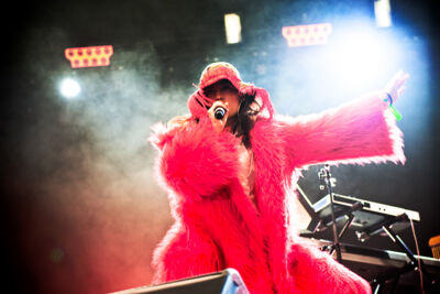 Juicy @ Dour Festival 2018, picture 1, photographed by Magali Decamps - FrontView Magazine