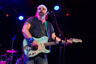 STEVE EARLE & THE DUKES @ Openluchttheater Rivierenhof, picture 2, photographed by Marc Verdonck - FrontView Magazine