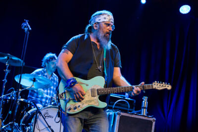 STEVE EARLE & THE DUKES @ Openluchttheater Rivierenhof, picture 21, photographed by Marc Verdonck - FrontView Magazine