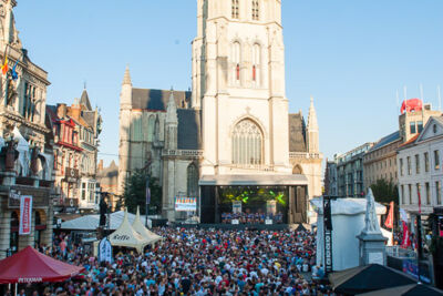 Vlaanderen Zingt @ Sint-Baafsplein - Gentse Feesten, foto 3, foto's door Dimitri Vanlommel - FrontView Magazine
