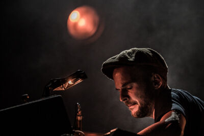 Nils Frahm @ Cactus, picture 2, photographed by Raf Degeest - FrontView Magazine