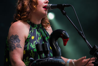 Slowdive @ Cactus, picture 11, photographed by Raf Degeest - FrontView Magazine