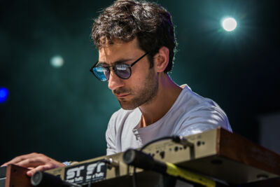 SUUNS @ Cactus, picture 6, photographed by Raf Degeest - FrontView Magazine