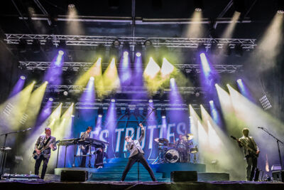 Les Truttes @ Sint-Baafsplein Gent, picture 7, photographed by Danny Wagemans - FrontView Magazine