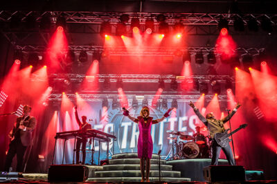 Les Truttes @ Sint-Baafsplein Gent, picture 15, photographed by Danny Wagemans - FrontView Magazine