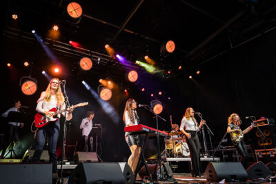 Beatles by Girls @ Korenmarkt Gent, picture 10, photographed by Danny Wagemans - FrontView Magazine