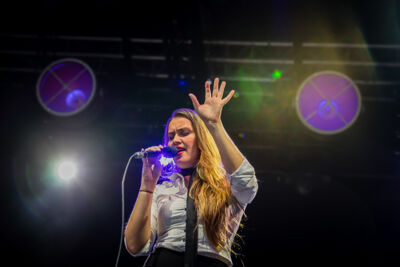Beatles by Girls @ Korenmarkt Gent, picture 11, photographed by Danny Wagemans - FrontView Magazine