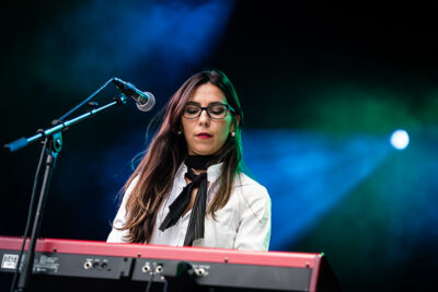 Beatles by Girls @ Korenmarkt Gent, picture 18, photographed by Danny Wagemans - FrontView Magazine