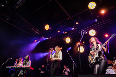 Beatles by Girls @ Korenmarkt Gent, picture 26, photographed by Danny Wagemans - FrontView Magazine