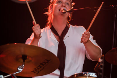Beatles by Girls @ Korenmarkt Gent, picture 44, photographed by Danny Wagemans - FrontView Magazine