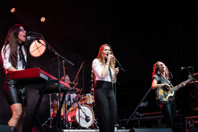 Beatles by Girls @ Korenmarkt Gent, picture 45, photographed by Danny Wagemans - FrontView Magazine