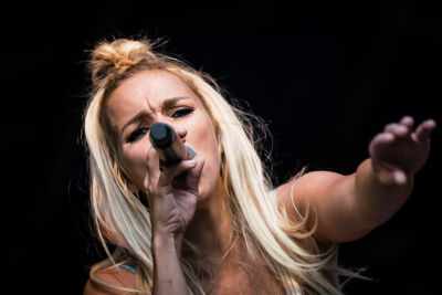 Buscemi ft Squadra Bossa @ Engie Parkies Sint-Niklaas, picture 17, photographed by Danny Wagemans - FrontView Magazine