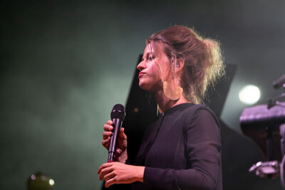 Selah Sue @ Dranouter, foto 3, foto's door Frank Lambrechts - FrontView Magazine