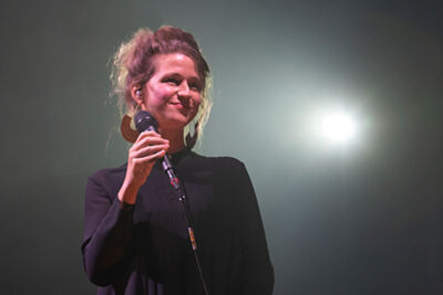 Selah Sue @ Dranouter, foto 9, foto's door Frank Lambrechts - FrontView Magazine