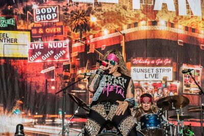 Steel Panther @ Lokerse Feesten, picture 7, photographed by Gert Daemen - FrontView Magazine