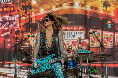 Steel Panther @ Lokerse Feesten, picture 8, photographed by Gert Daemen - FrontView Magazine