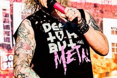 Steel Panther @ Lokerse Feesten, picture 15, photographed by Gert Daemen - FrontView Magazine