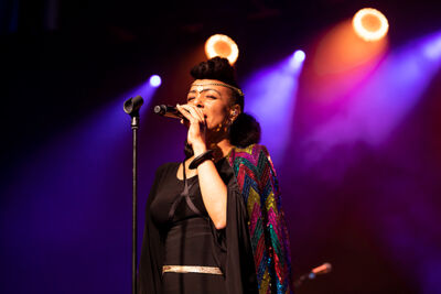 Zap mama @ Dranouter, picture 1, photographed by Frank Lambrechts - FrontView Magazine