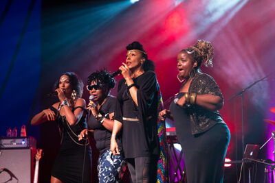 Zap mama @ Dranouter, picture 10, photographed by Frank Lambrechts - FrontView Magazine