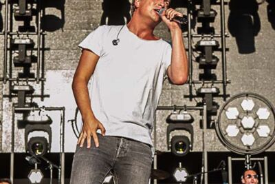 Niels Destadsbader @ Lokerse Feesten, picture 1, photographed by Gert Daemen - FrontView Magazine