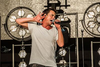 Niels Destadsbader @ Lokerse Feesten, picture 11, photographed by Gert Daemen - FrontView Magazine