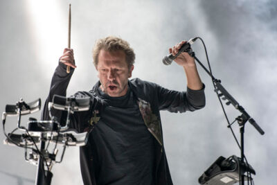 dEUS @ Lokerse Feesten, picture 12, photographed by Nick De Baerdemaeker - FrontView Magazine