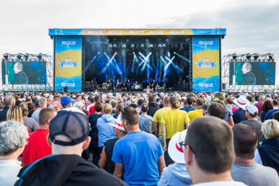 De Kreuners @ Nostalgie Beach Festival 2018, picture 19, photographed by Marc Verdonck - FrontView Magazine