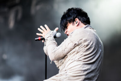 Gary Numan @ Lokerse Feesten, picture 5, photographed by Zourab Moussaev - FrontView Magazine