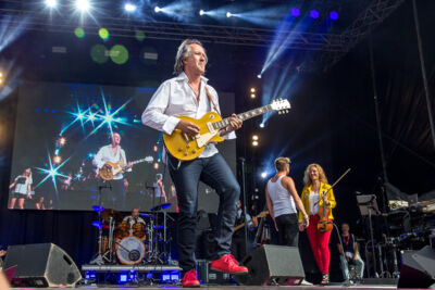 Mercury Rising @ Antwerp Pride Closing Festival, picture 4, photographed by Marc Verdonck - FrontView Magazine