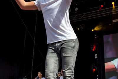 Niels Destadsbader @ Antwerp Pride Closing Festival, picture 10, photographed by Marc Verdonck - FrontView Magazine