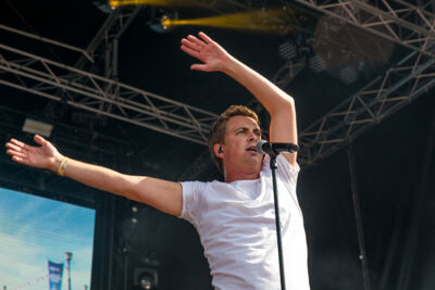 Niels Destadsbader @ Antwerp Pride Closing Festival, picture 20, photographed by Marc Verdonck - FrontView Magazine