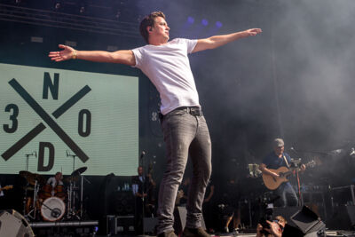 Niels Destadsbader @ Antwerp Pride Closing Festival, picture 27, photographed by Marc Verdonck - FrontView Magazine