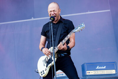 Danko Jones @ Summer Breeze, foto 6, foto's door Dorien Goetschalckx - FrontView Magazine