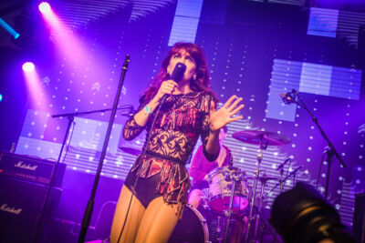 Thunderpussy @ Lowlands 2018, picture 7, photographed by Jordy Van Driessche - FrontView Magazine
