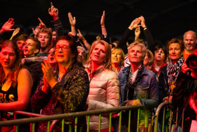 Vlaanderen Boven Band met Gene Thomas, Maureen & Mama's Jasje @ Parkhappening Schoten 2018, picture 26, photographed by Dimitri Vanlommel - FrontView Magazine
