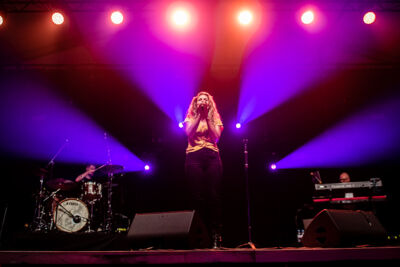 Vlaanderen Boven Band met Gene Thomas, Maureen & Mama's Jasje @ Parkhappening Schoten 2018, picture 40, photographed by Dimitri Vanlommel - FrontView Magazine