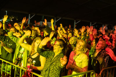Vlaanderen Boven Band met Gene Thomas, Maureen & Mama's Jasje @ Parkhappening Schoten 2018, picture 54, photographed by Dimitri Vanlommel - FrontView Magazine