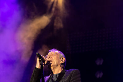 Rob de Nijs @ maanrock, picture 1, photographed by Frank Lambrechts - FrontView Magazine