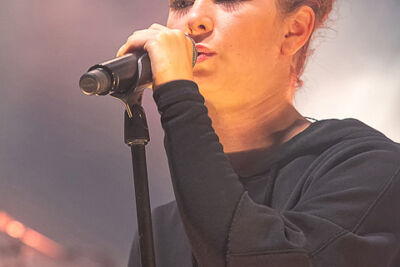 Hooverphonic @ Crammerock 2018, picture 22, photographed by Edwin Houdevelt - FrontView Magazine