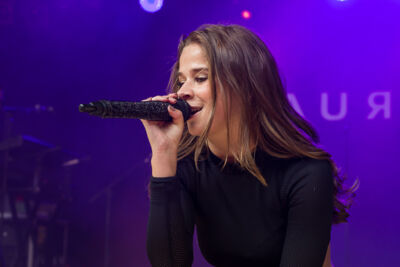Laura Tesoro @ Openluchttheater Rivierenhof, picture 5, photographed by Marc Verdonck - FrontView Magazine