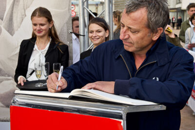 Filmfestival Oostende Rode loper en sterlegging @ Oostende, picture 16, photographed by Bart Baevegems - FrontView Magazine