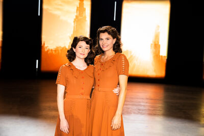 Persmoment première spektakel-musical 40-45 @ Studio100 pop-up theater, picture 24, photographed by dirk janssens - FrontView Magazine