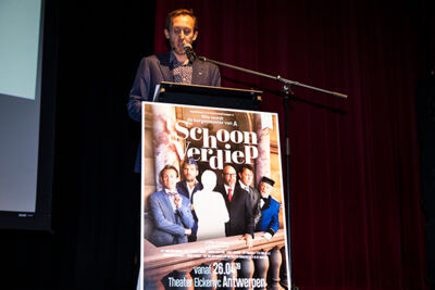 An Nelissen wordt burgemeester in 't Schoon Verdiep @ Theater Elckerlyc, picture 1, photographed by dirk janssens - FrontView Magazine