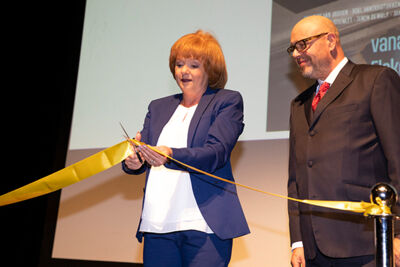 An Nelissen wordt burgemeester in 't Schoon Verdiep @ Theater Elckerlyc, picture 5, photographed by dirk janssens - FrontView Magazine