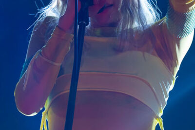Aurora @ Trix, foto 18, foto's door Kris Saelen - FrontView Magazine