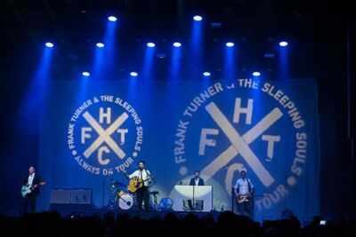 Frank Turner & the sleeping souls. @ 013 Tilburg, foto 21, foto's door Gert Daemen - FrontView Magazine